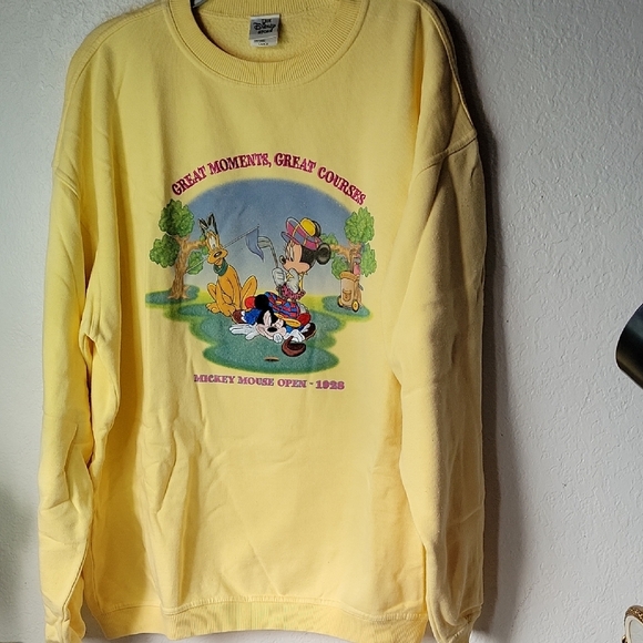 Disney Store Vintage 90's Embroidered Yellow Graphic Sweatshirt Size L - Picture 1 of 10